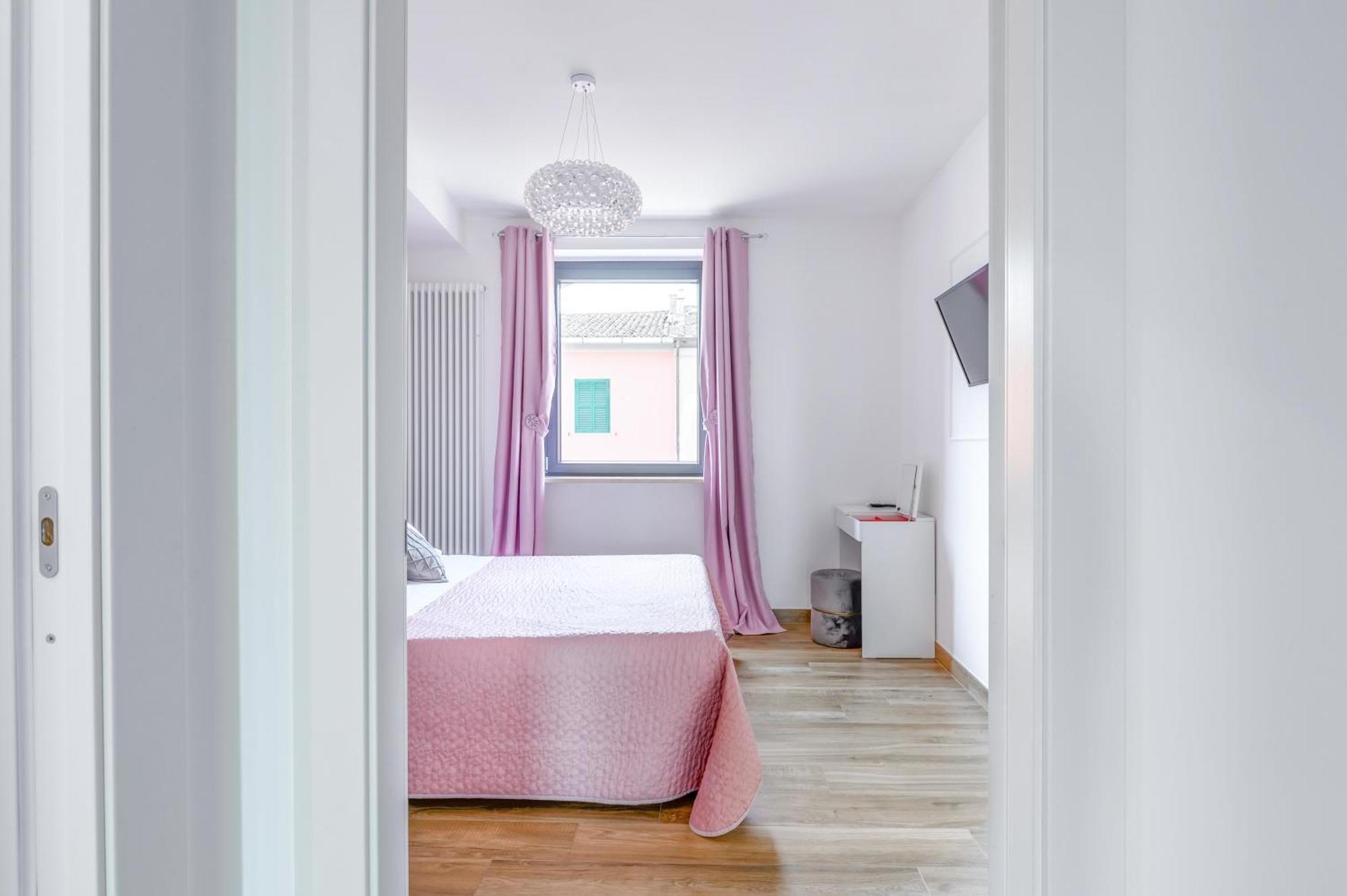 Casa Vacanze Maddalena - Palazzetto Sul Lago - Diamante Rosa Marta Exterior foto