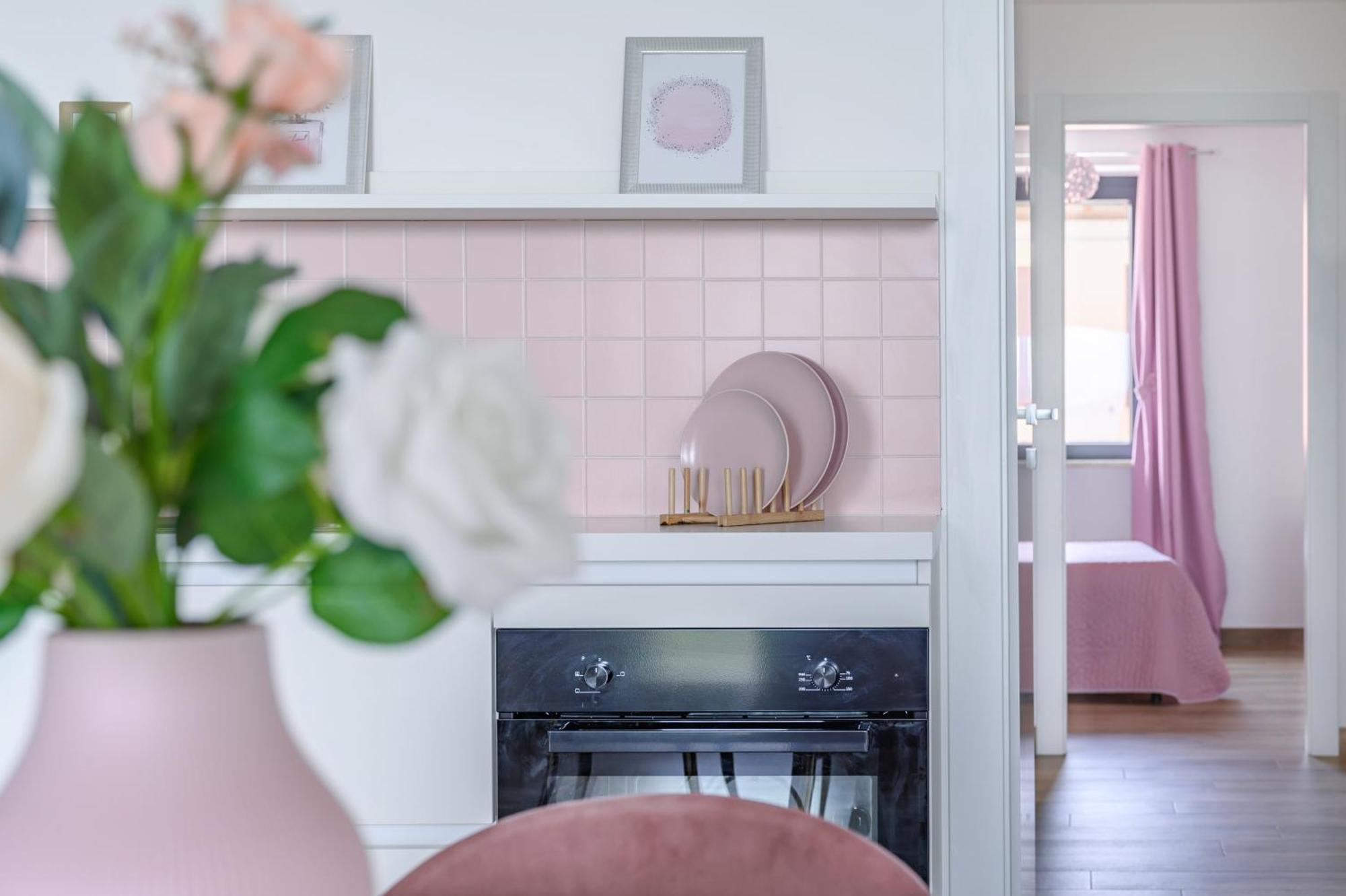 Casa Vacanze Maddalena - Palazzetto Sul Lago - Diamante Rosa Marta Exterior foto